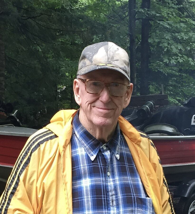 Photo of JOHN "HILLSY" W. HILLS