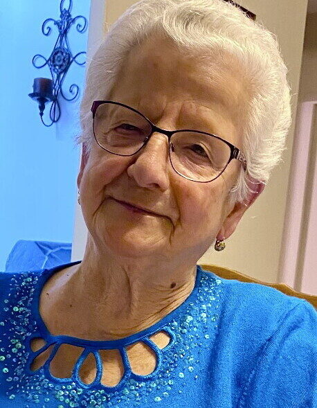 Photo of Laura (Lauretta) Fortino (Caruso)