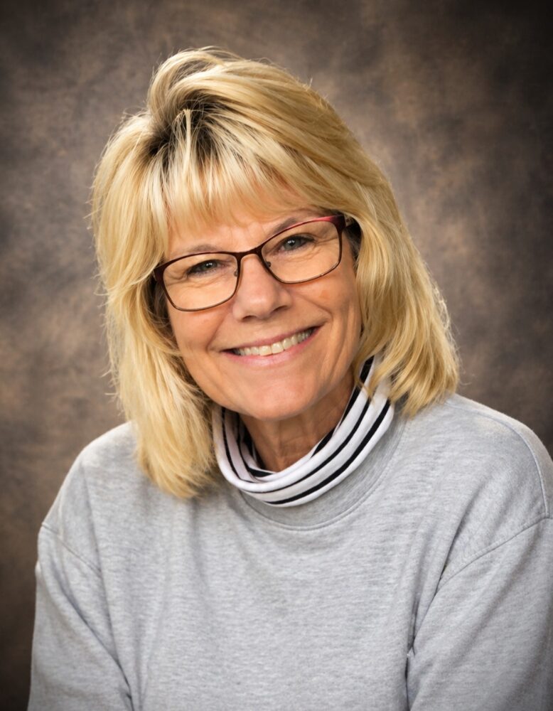 Photo of Robin Hoogasian