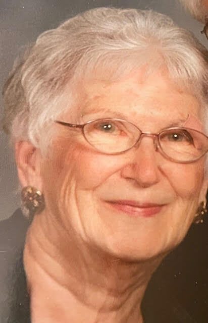 Photo of Lois (née Mura) TAYLOR