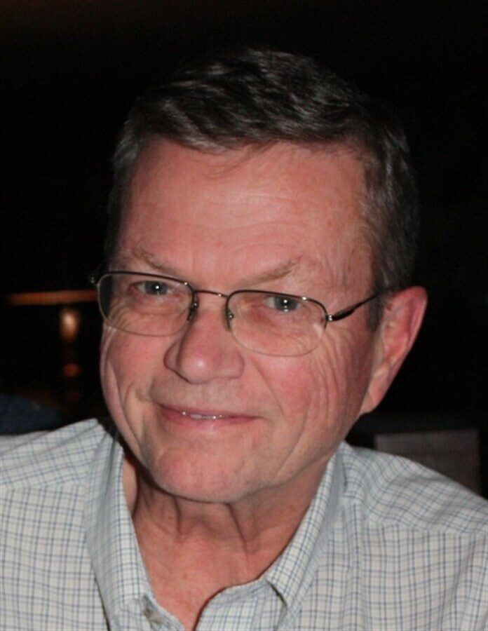 Photo of W. DENNIS MOSS