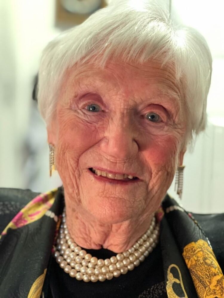 Photo of Pamela Joy TERENCE (nee Selby)