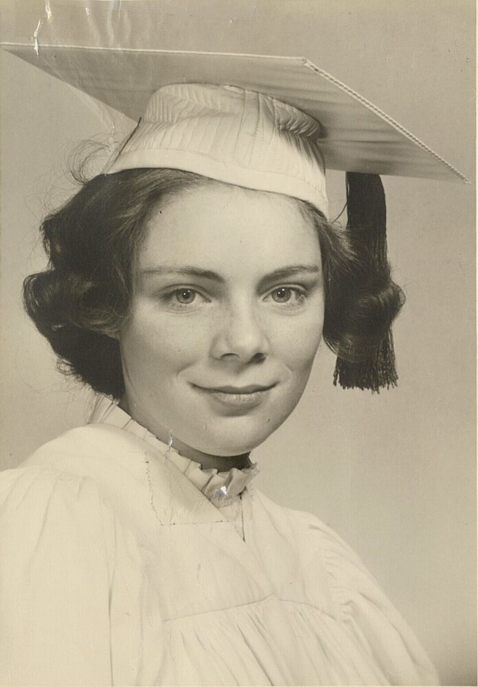 Photo of Patricia Mary Cairns (nee Briston)