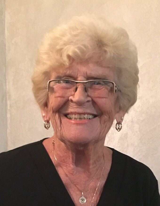 Photo of Rosemary Joan Simmons (Joan)