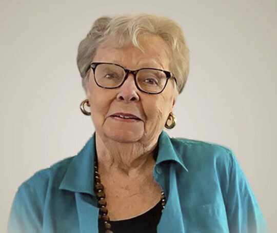 Photo of Shirley Frances (née) Cross HOLMES