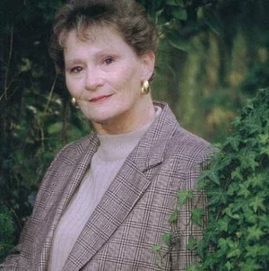Photo of Donna Lois (nee Brittain) LESLIE
