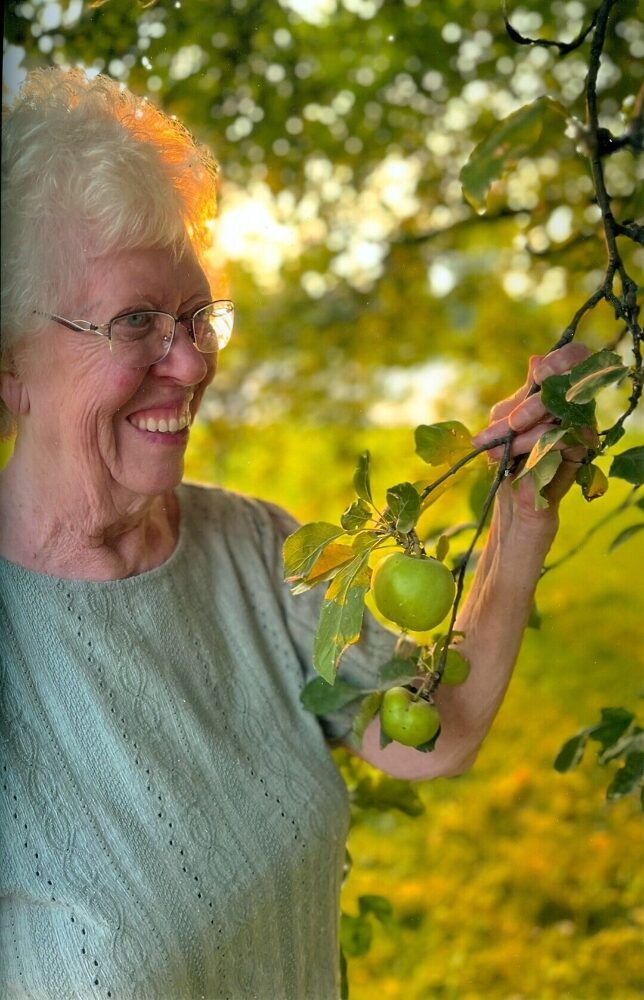 Photo of Pamela WOODHAMS