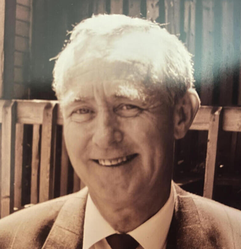 Photo of Roger H. MUNN