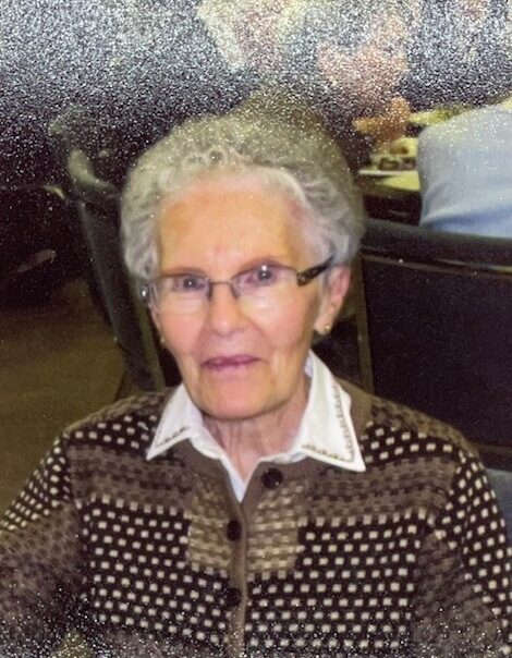 Photo of Mrs. Lois Joyce Millar