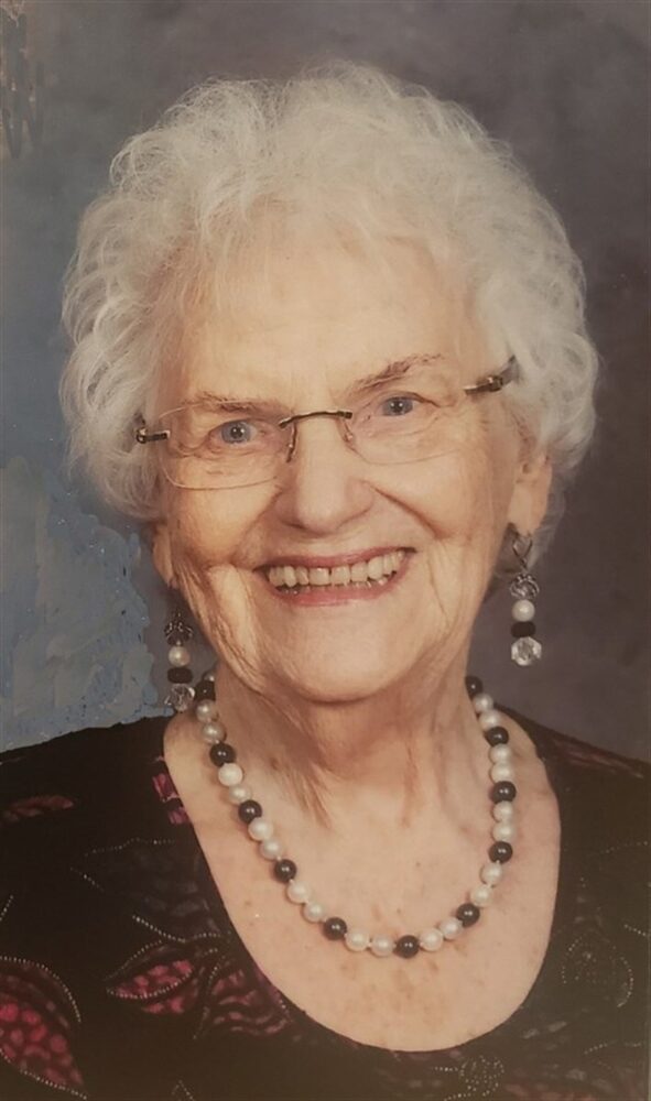Photo of Violet Ruth Hand