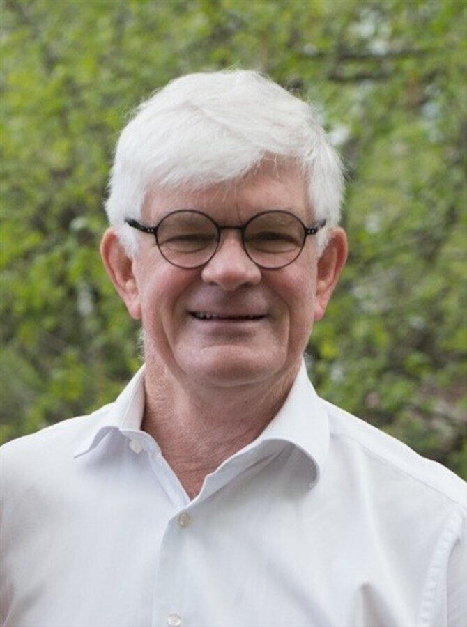 Photo of GORDON HUSON BARRY