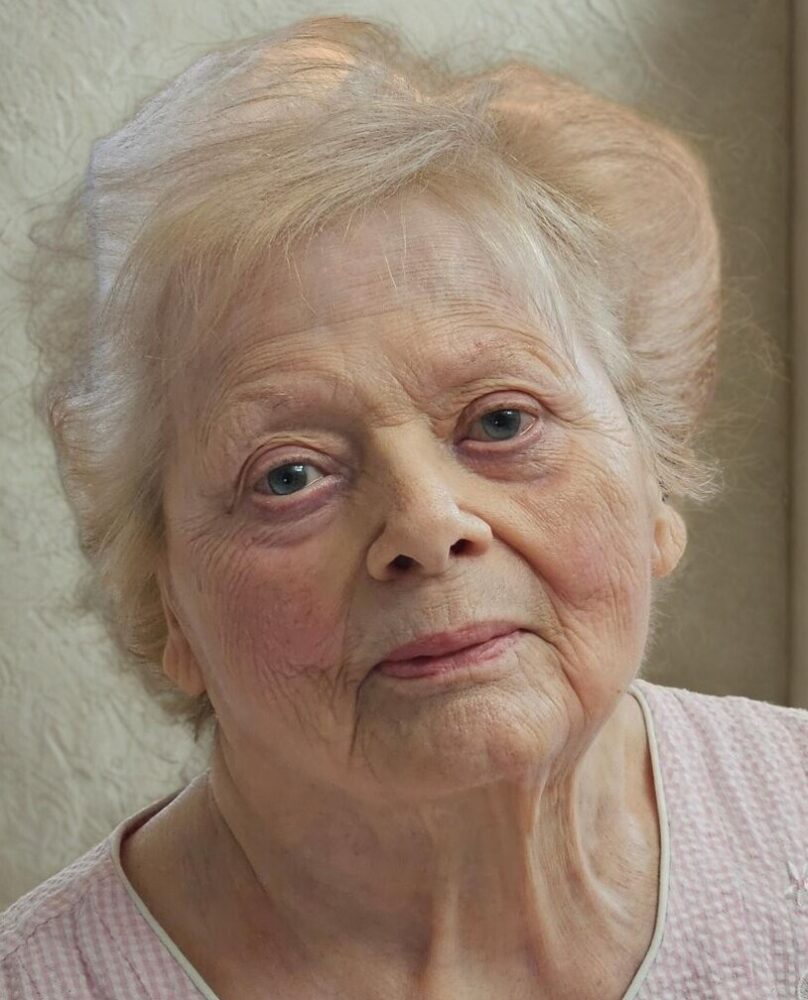 Photo of Joan Elizabeth HURST