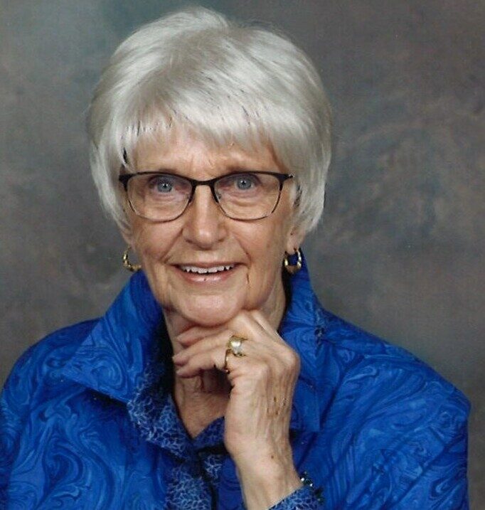 Photo of Karen Joan (nee Hooey) HANBIDGE