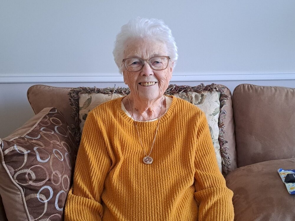 Photo of Lenore YARDLEY (nee Whitehouse)