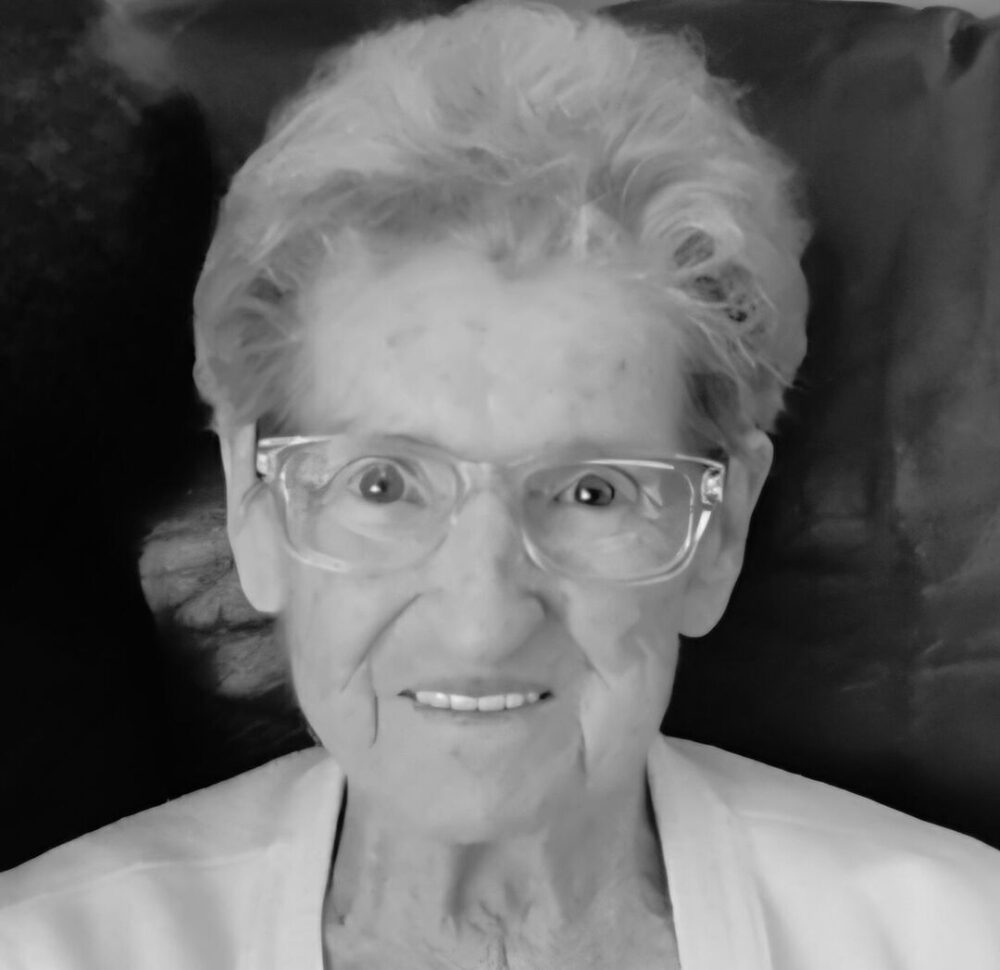 Photo of Pauline June MARTIN