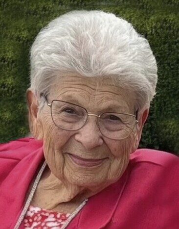 Photo of Irene (neé Pusti) RADY