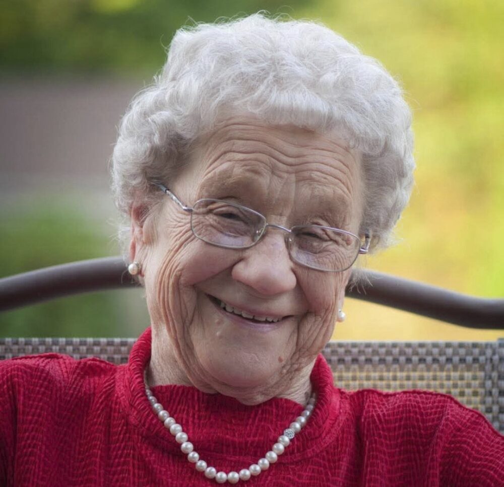Photo of Betty (nee Hurst) MEIKLE
