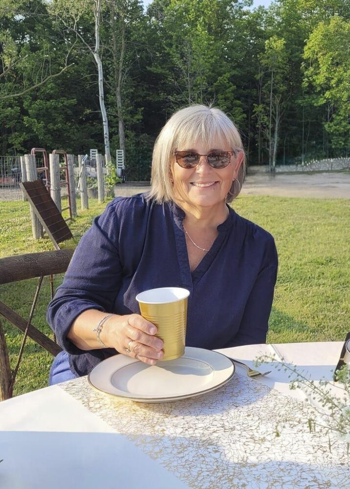 Photo of (Mary) Sue VAIL