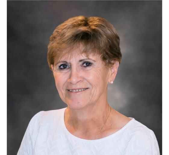 Photo of Donna Hunter
