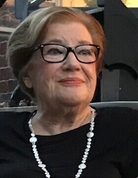 Photo of Aline Boyd