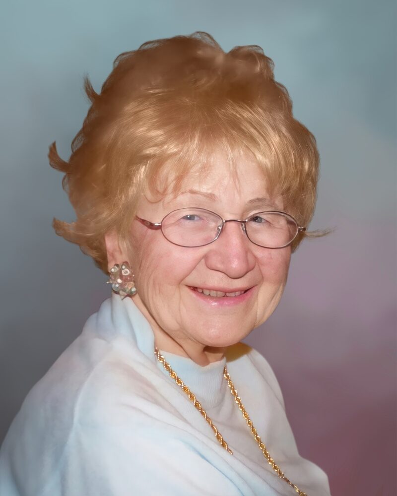 Photo of Louise BELL